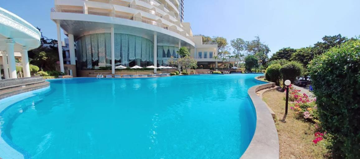 Adriatic Palace Hotel Pattaya Esterno foto